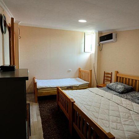 Guesthouse Gua Kutaisi Eksteriør billede