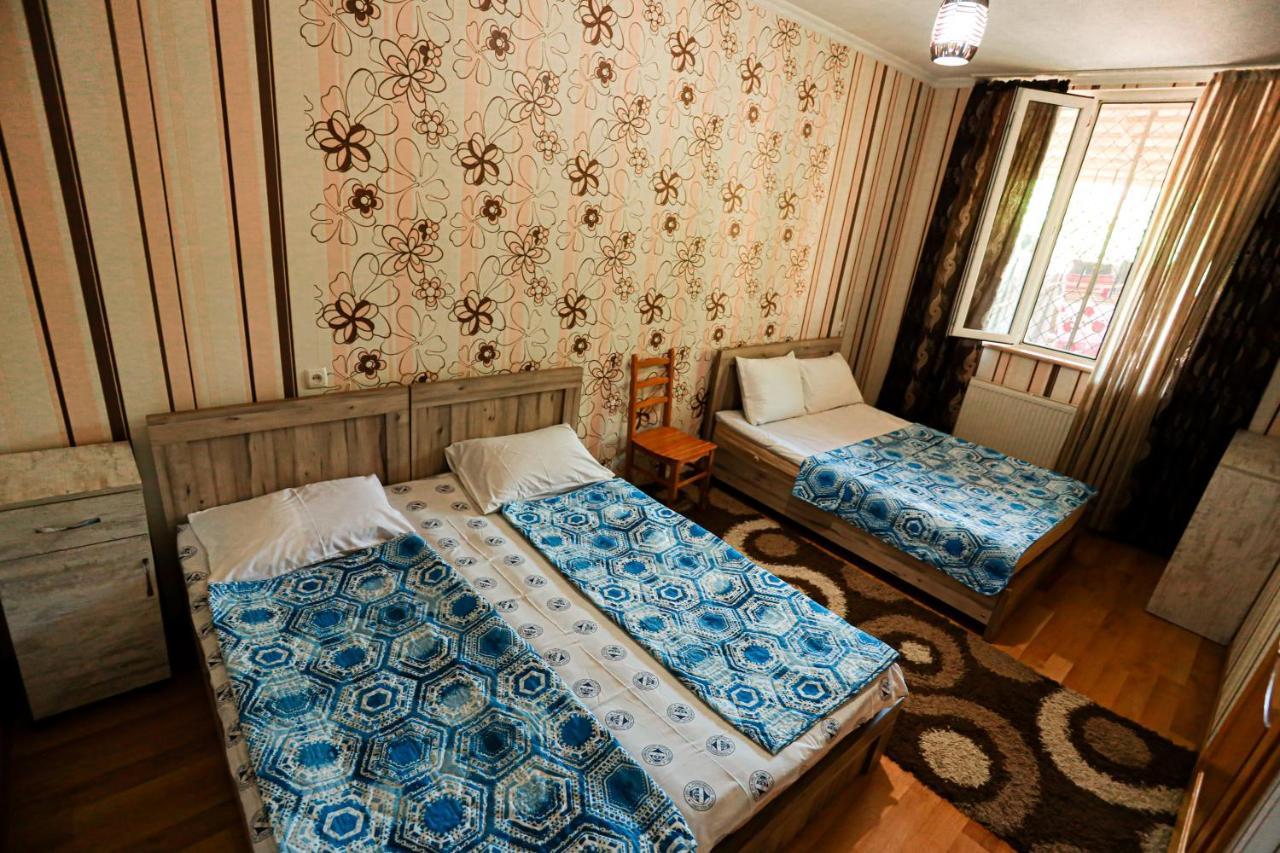 Guesthouse Gua Kutaisi Eksteriør billede