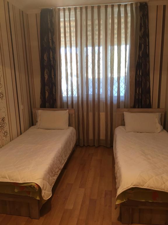 Guesthouse Gua Kutaisi Eksteriør billede