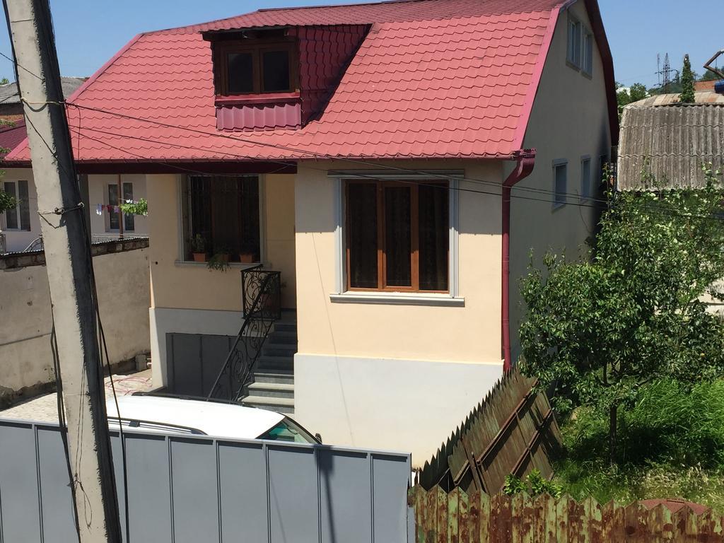 Guesthouse Gua Kutaisi Eksteriør billede
